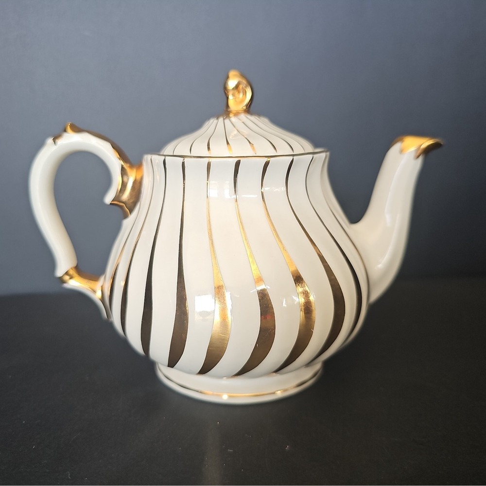 Sadler England Gold & Ivory Swirl  Vintage 2-cup Mini Teapot -R7